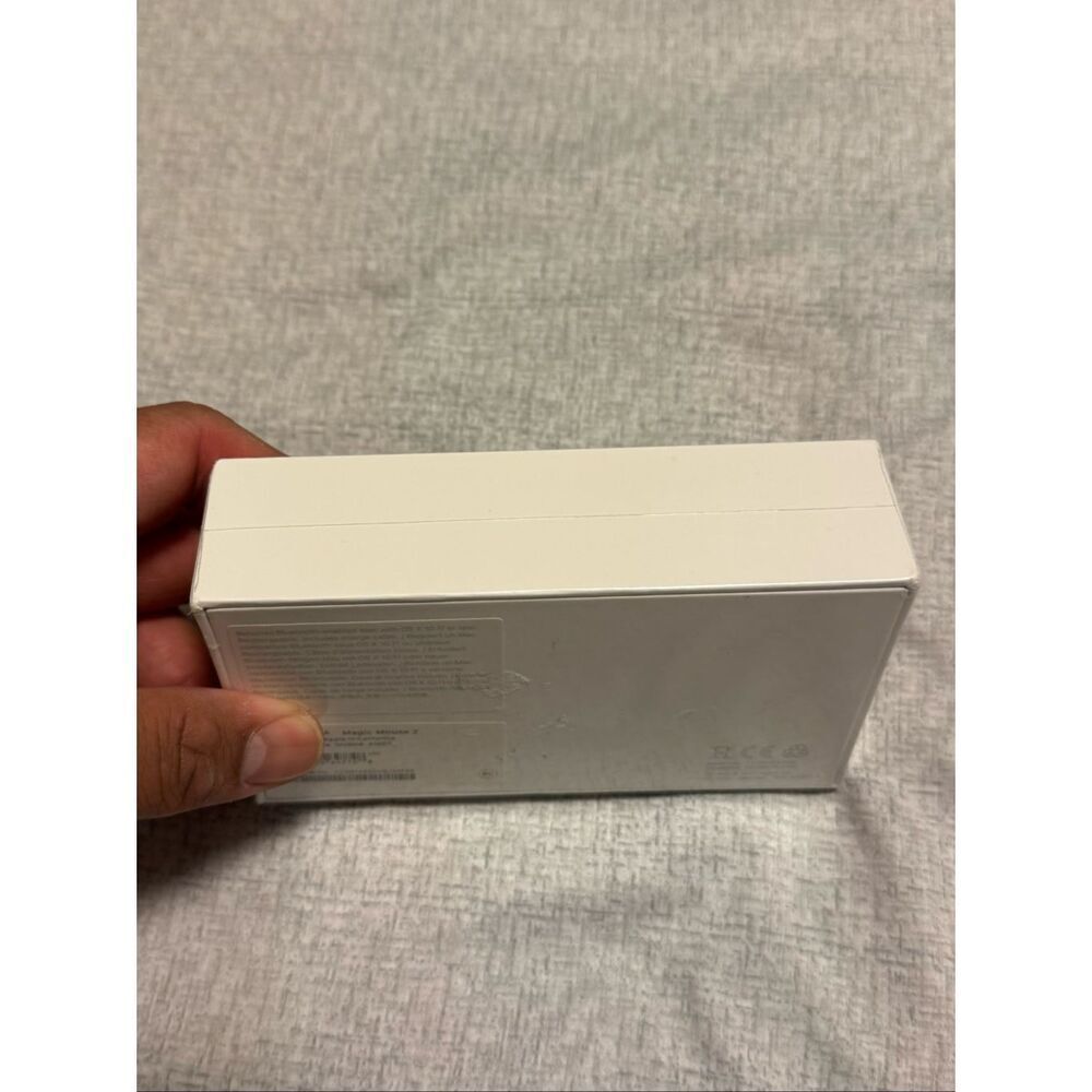 Apple Bluetooth Wireless Laser Magic Mouse A1657 USBC NEW - Picture 6 of 6